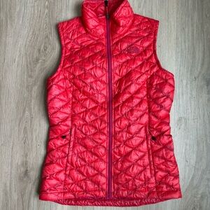 The North Face Thermoball Puffer Vest Sz XS Red/Orange